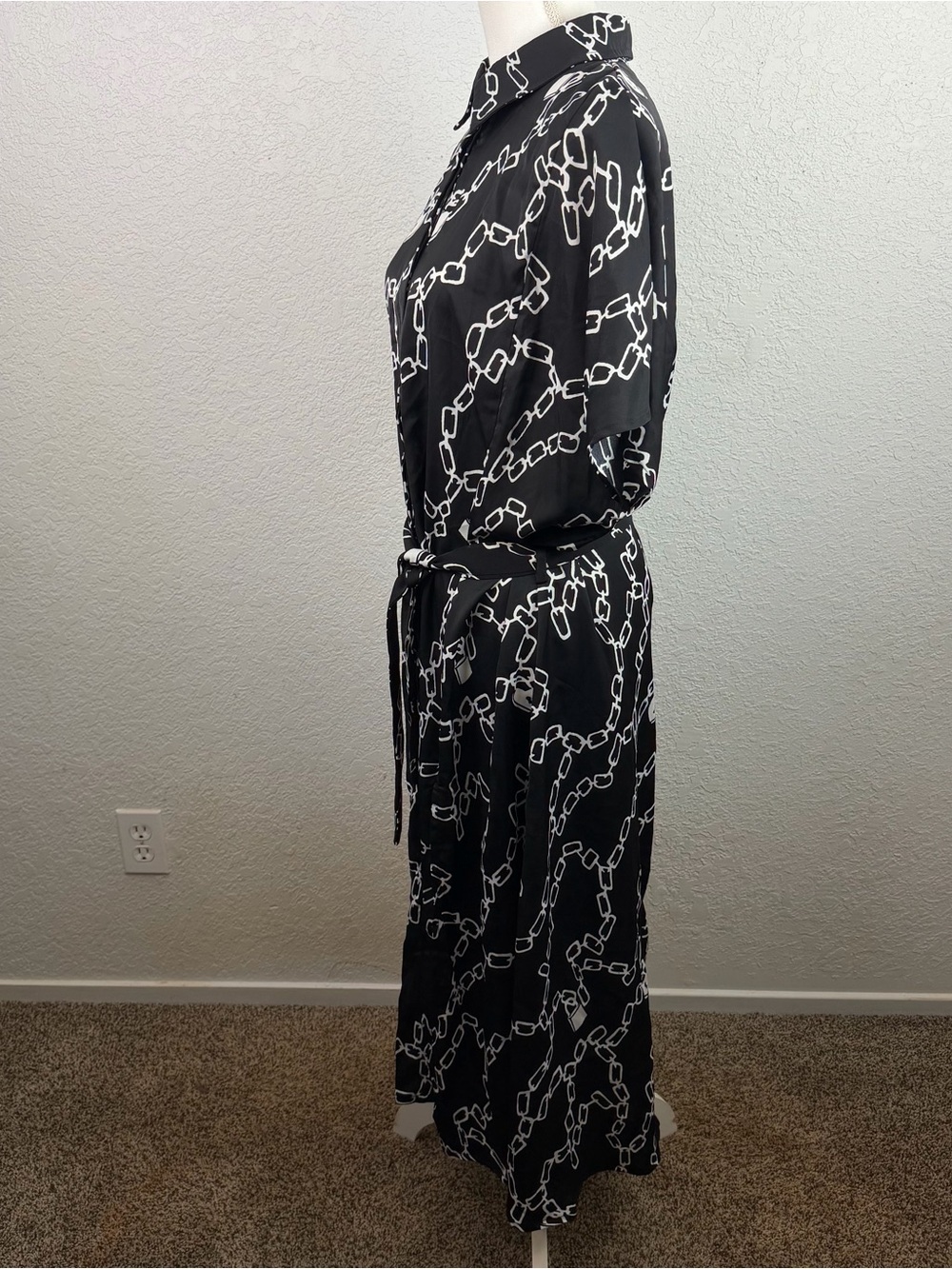 Disturbia | Lovelock Black White Chain Print Button Oversized Midi Dress New - Picture 5 of 10